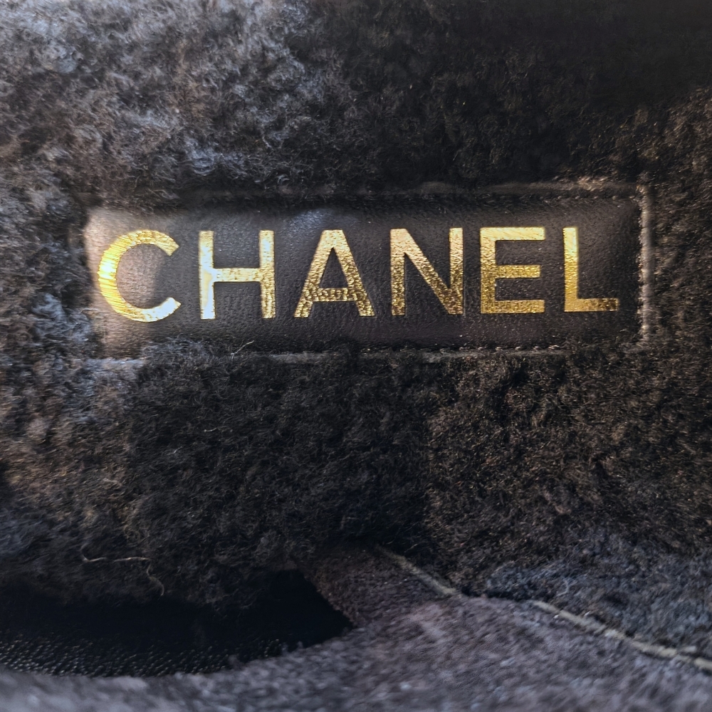 CHANEL💯CC Black + Gold Shearling Fur 🎀 Slingback Loafers In Suede 38.5 IT - Picture 6 of 13